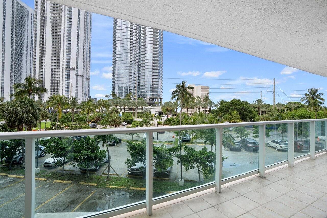 ARLEN HOUSE EAST CONDO - Residential