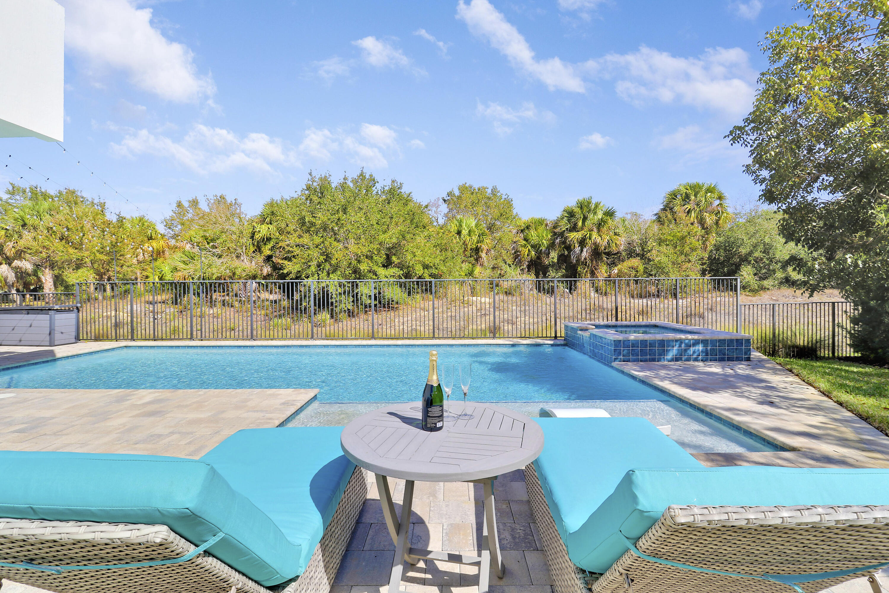 Langford Landing - Residential