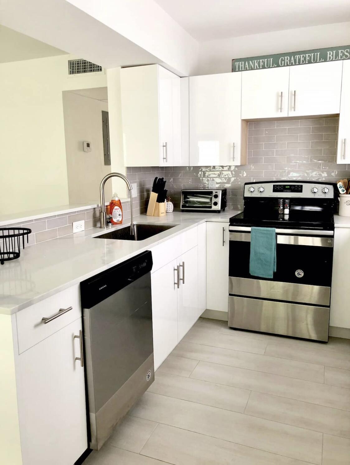 PALM BEACH SHORES - Residential Income