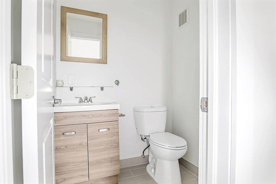 PALM BEACH SHORES - Residential Income