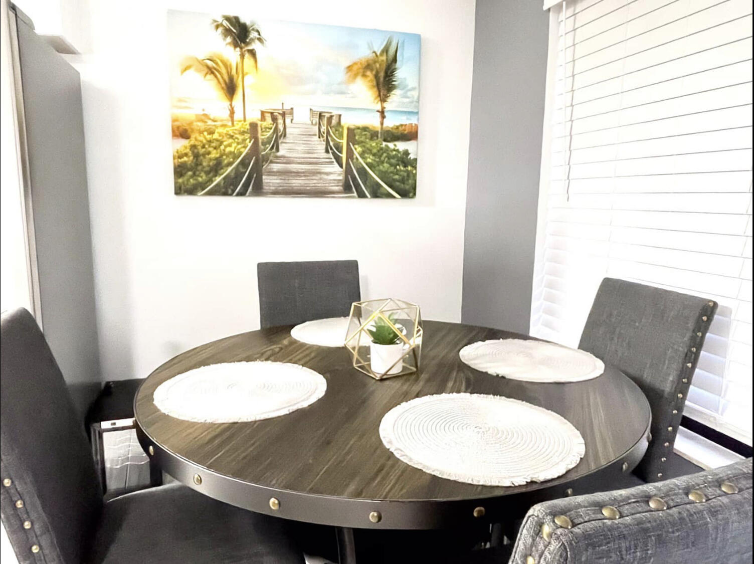 PALM BEACH SHORES - Residential Income