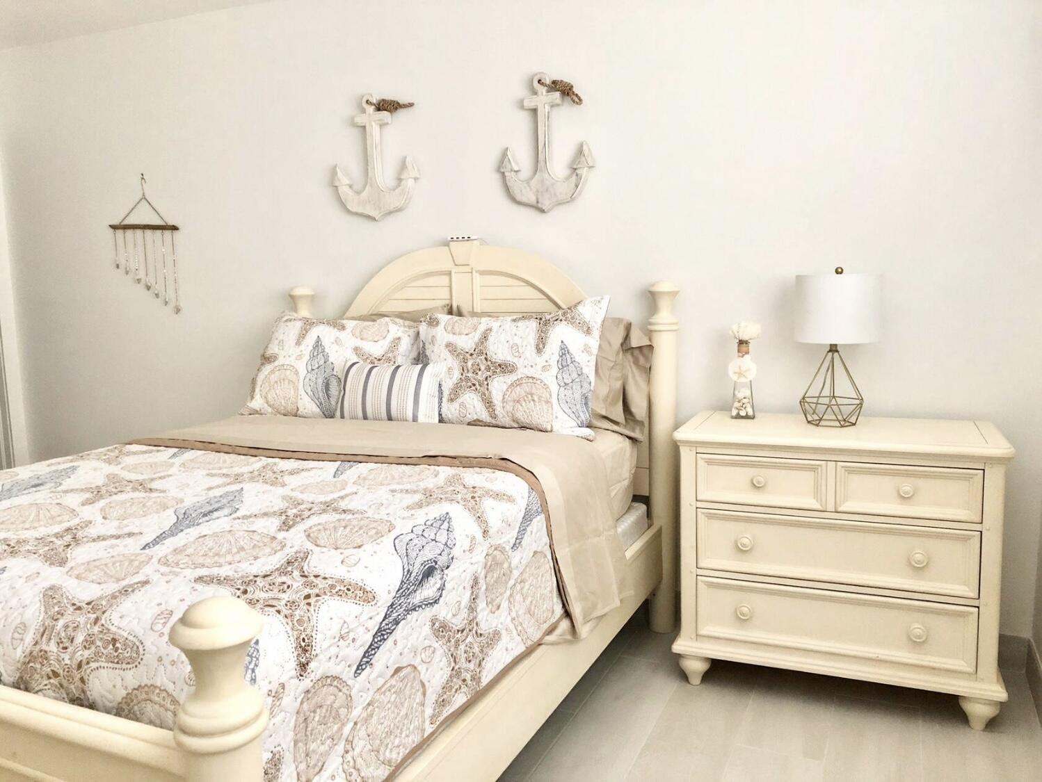 PALM BEACH SHORES - Residential Income