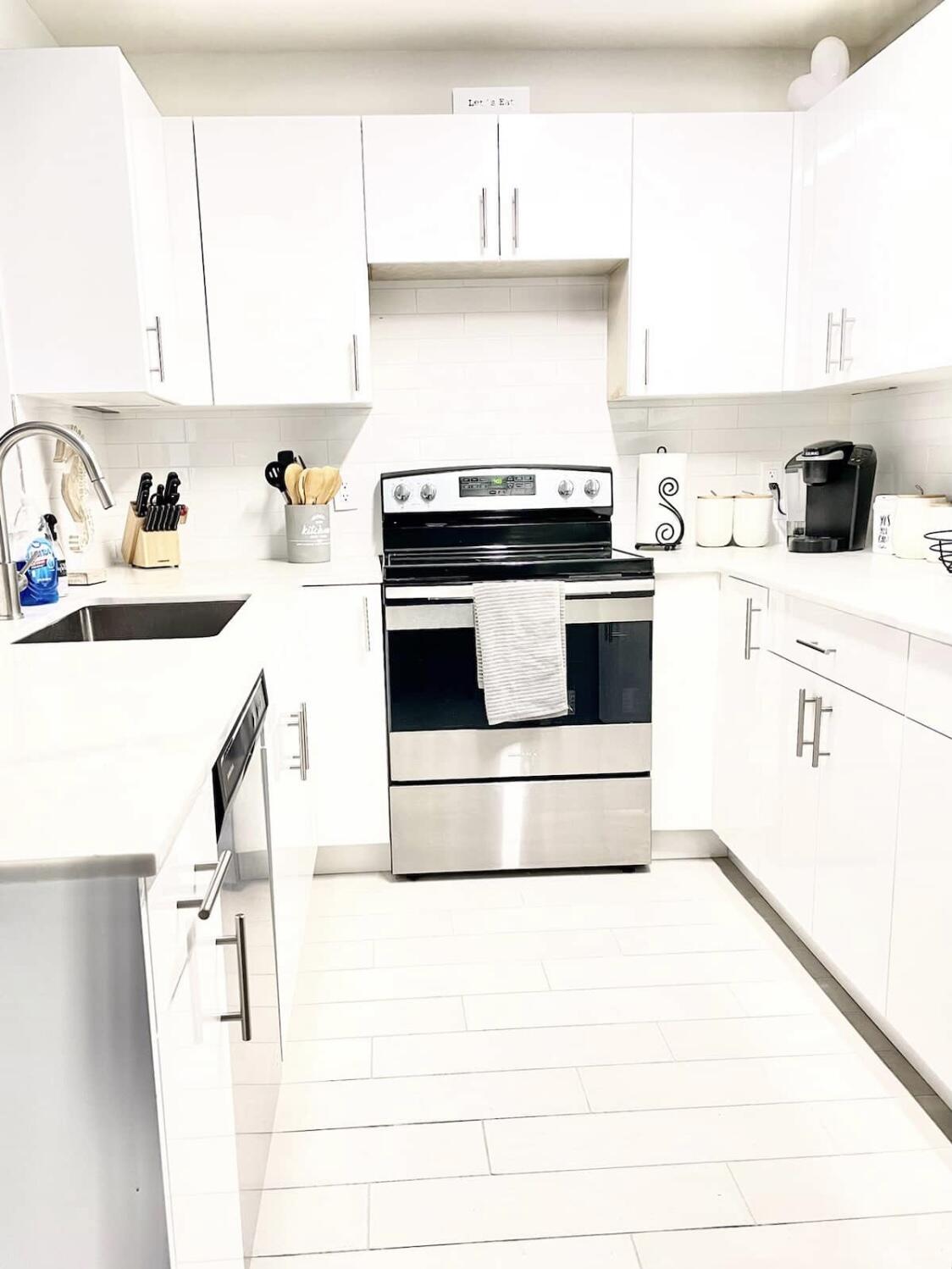 PALM BEACH SHORES - Residential Income