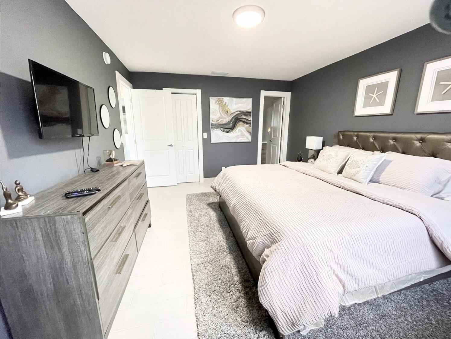 PALM BEACH SHORES - Residential Income