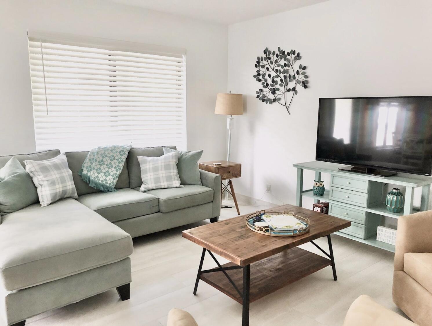 PALM BEACH SHORES - Residential Income