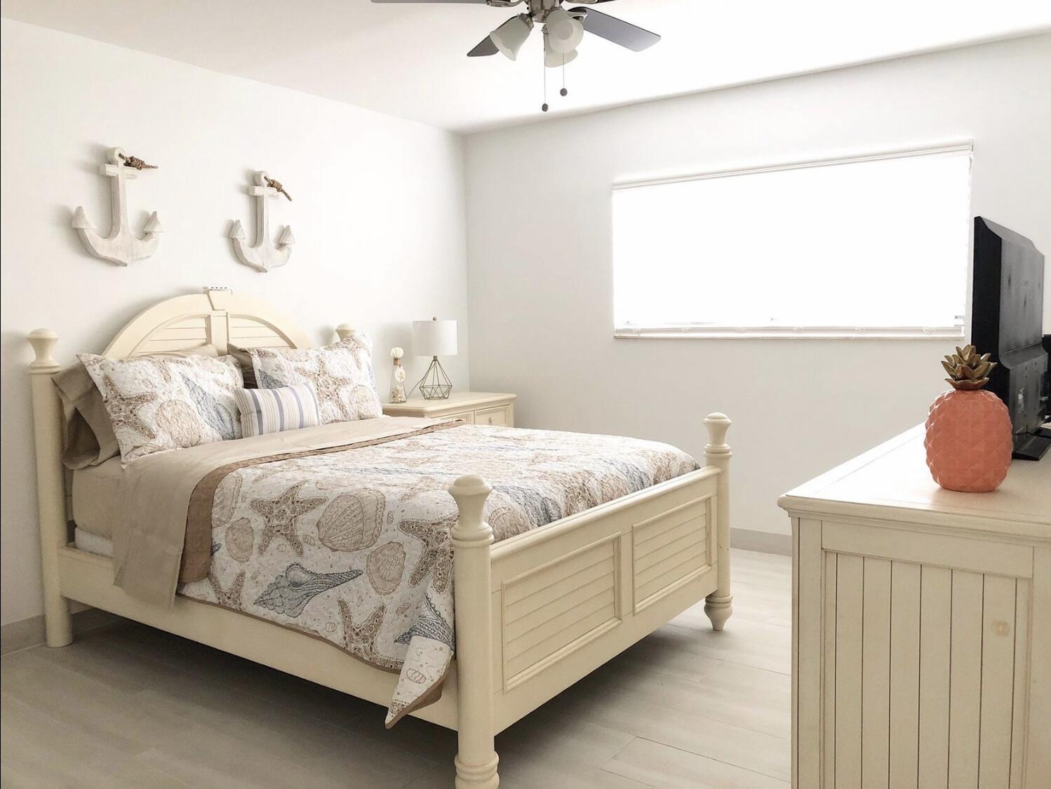 PALM BEACH SHORES - Residential Income