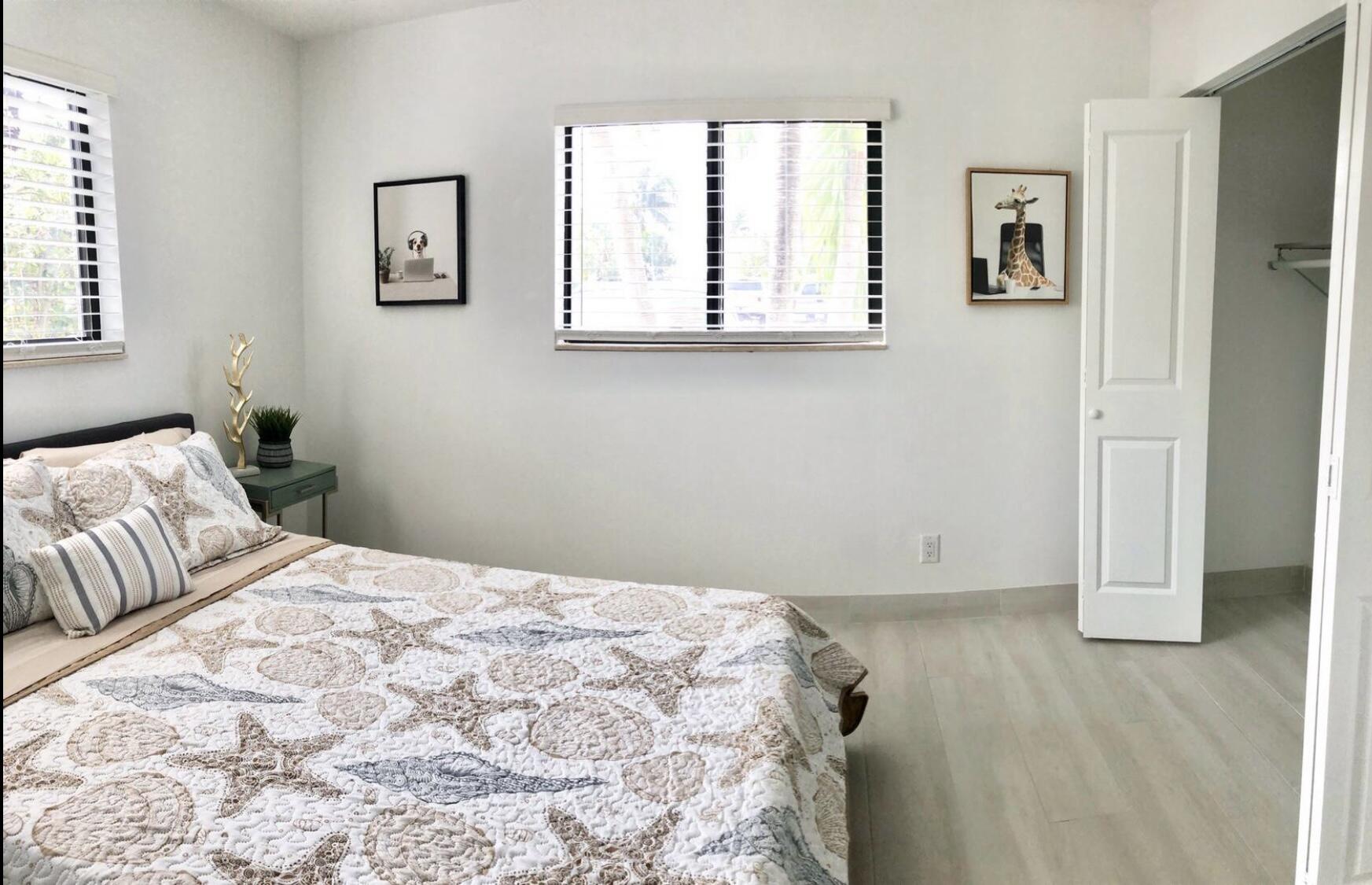 PALM BEACH SHORES - Residential Income