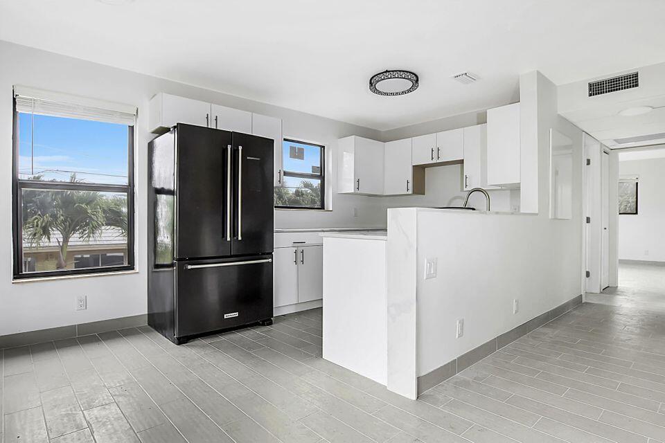 PALM BEACH SHORES - Residential Income