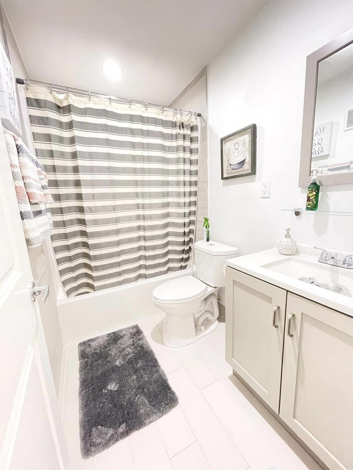 PALM BEACH SHORES - Residential Income