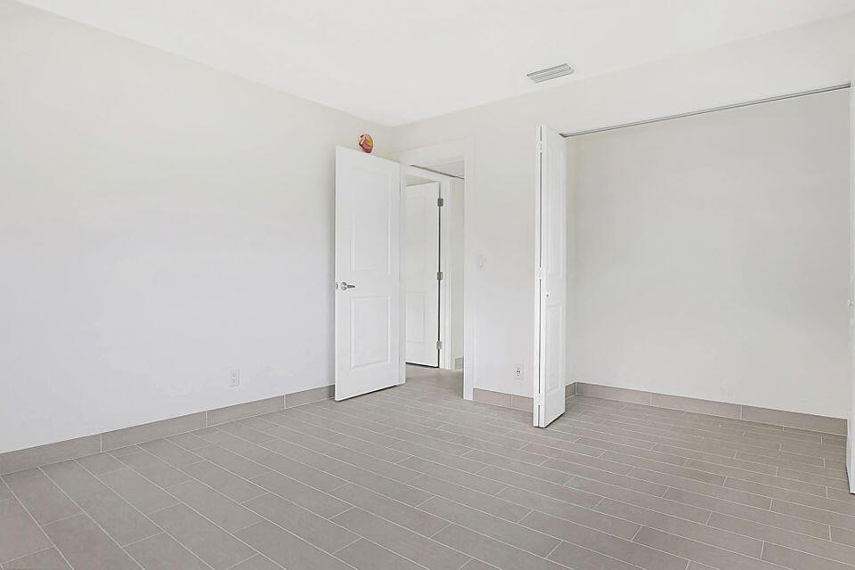 PALM BEACH SHORES - Residential Income