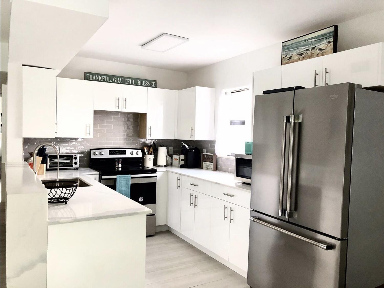 PALM BEACH SHORES - Residential Income