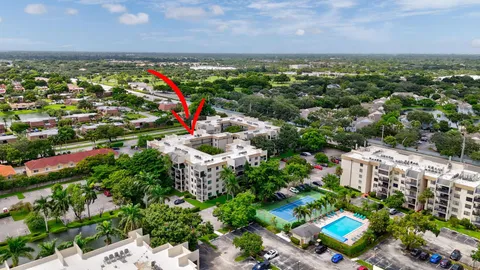 6190 Woodlands Boulevard Unit 311, Tamarac, FL MLS: R11073237