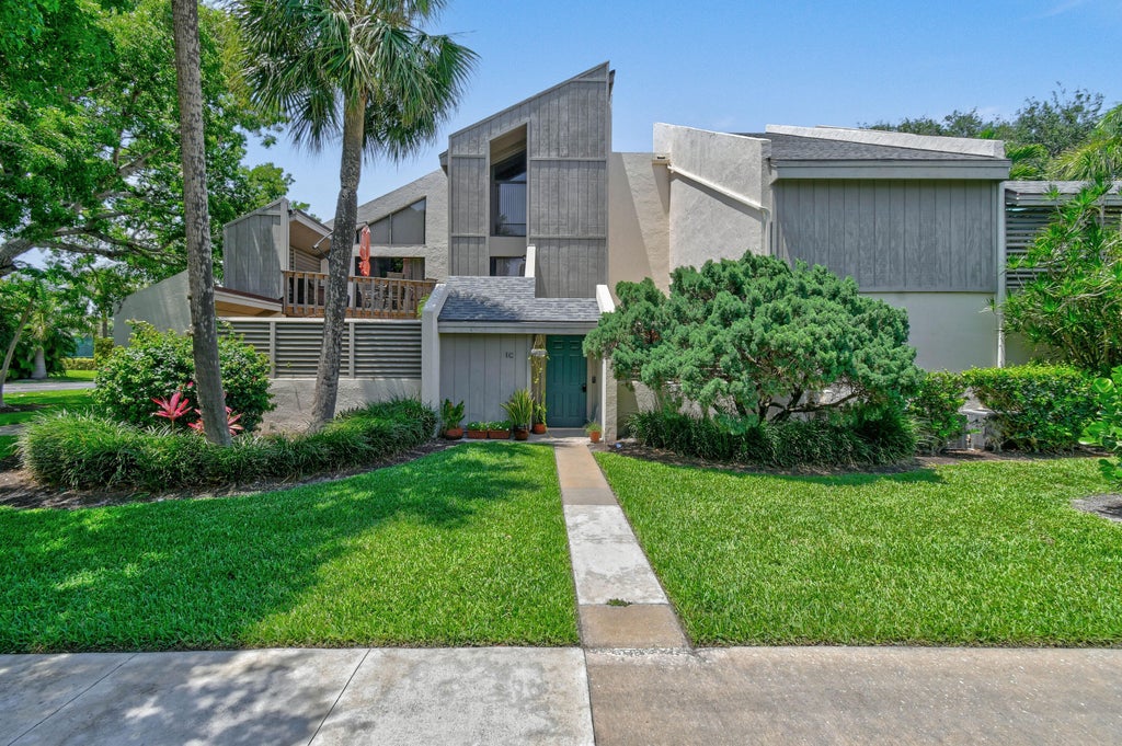 Photo of 1605 S Us Highway 1 1c, Jupiter, FL 33477 (MLS # R11083677)