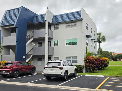 Tiny photo for 7847 Golf Cir Drive #101, Margate, FL 33063 (MLS # B26083492)