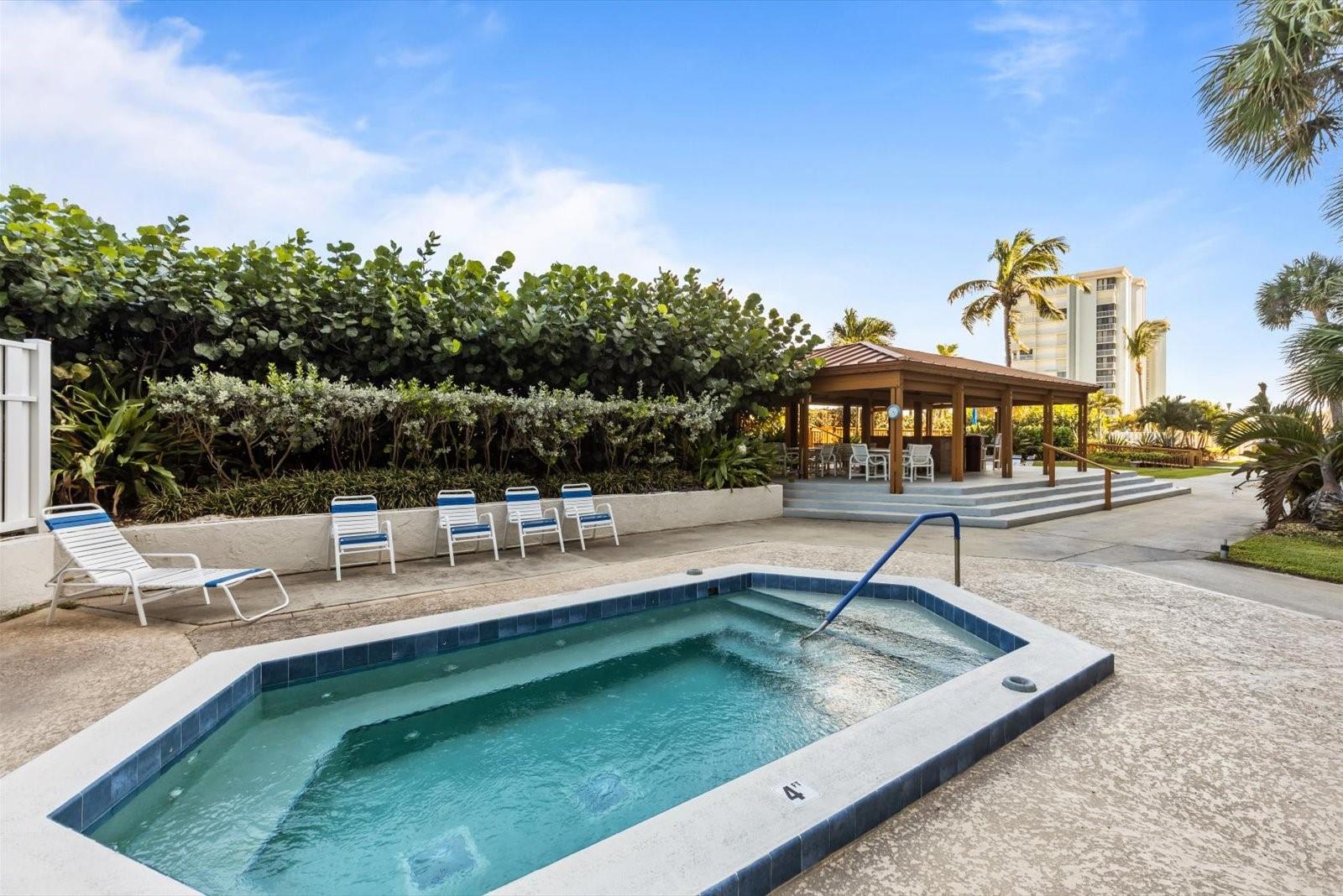 HUTCHINSON ISLAND CLUB - Residential