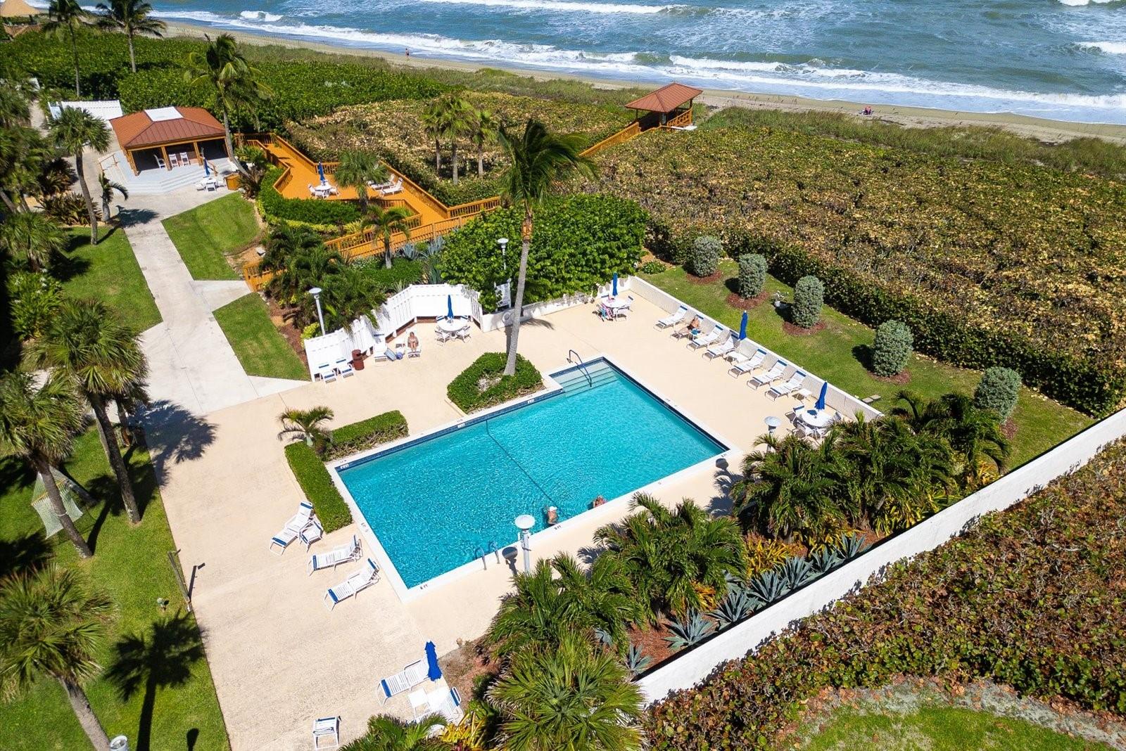 HUTCHINSON ISLAND CLUB - Residential