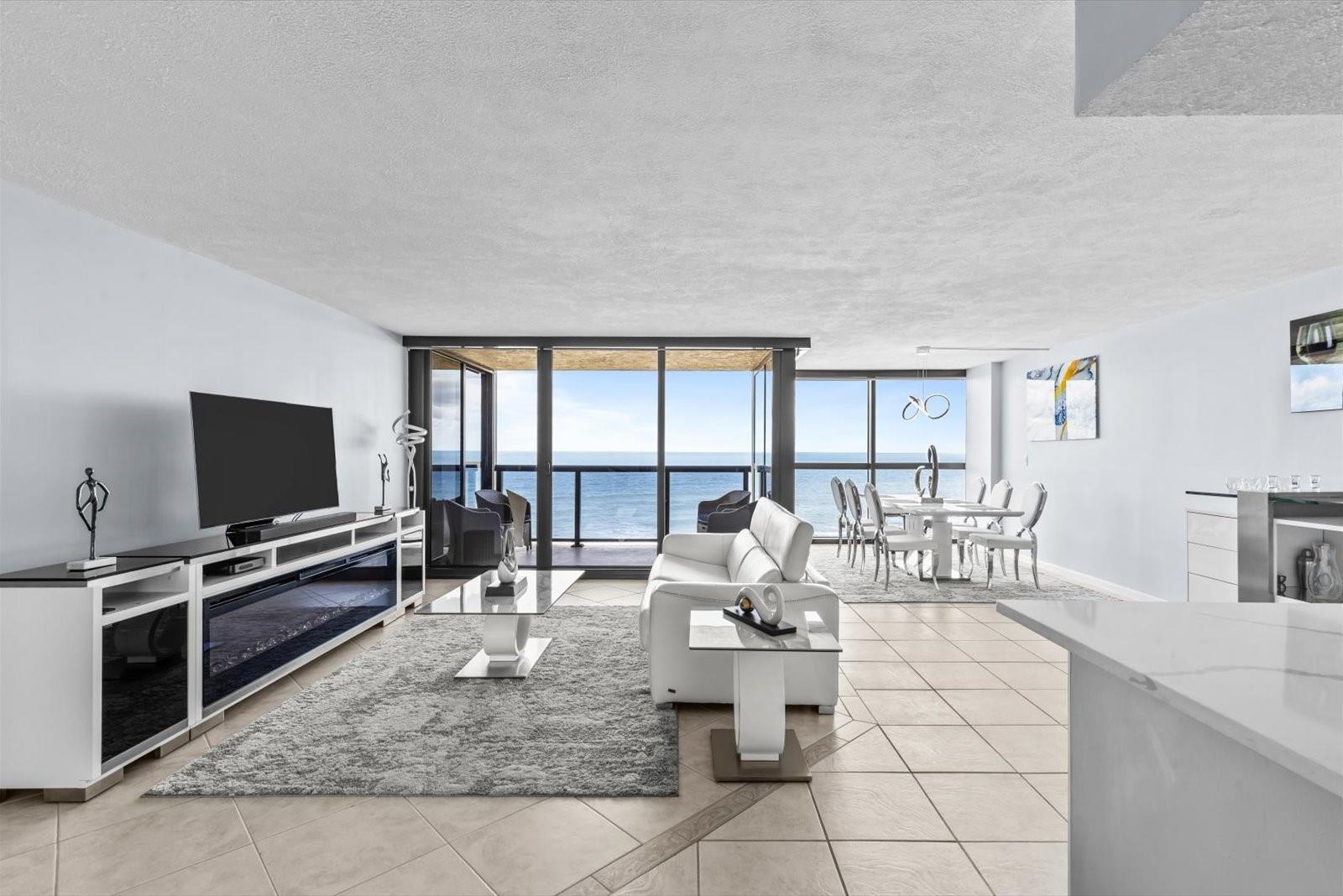 HUTCHINSON ISLAND CLUB - Residential