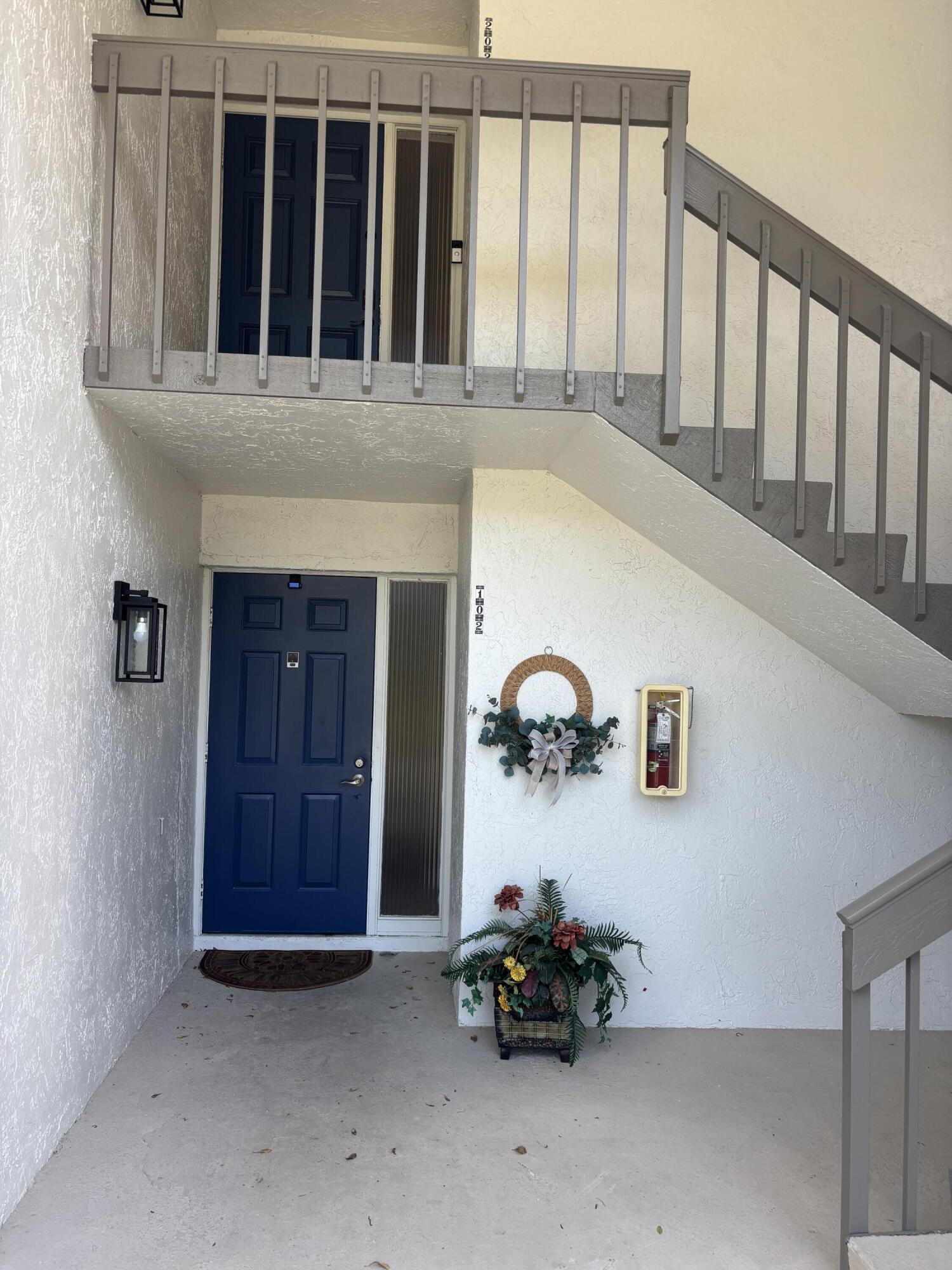 PELICAN POINTE CONDO - Residential