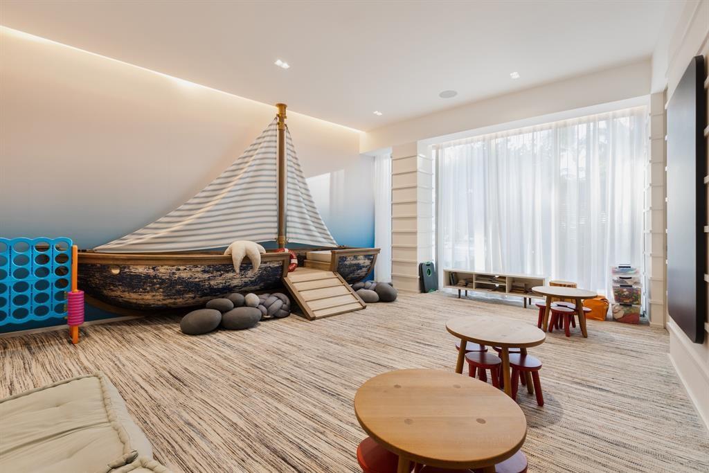 Auberge Residences - Residential Lease