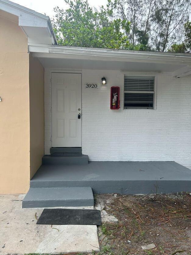 Photo of 3920 7th Avenue N, Lake Worth Beach, FL 33461 (MLS # B26046414)