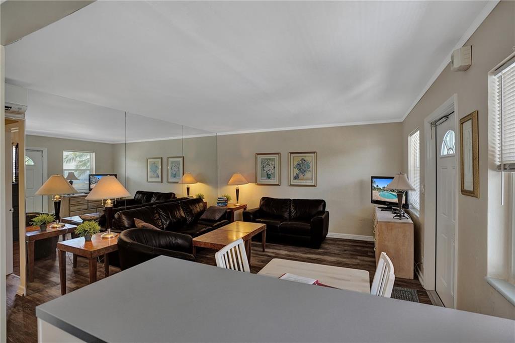 Holiday Isle Yacht Club - Residential