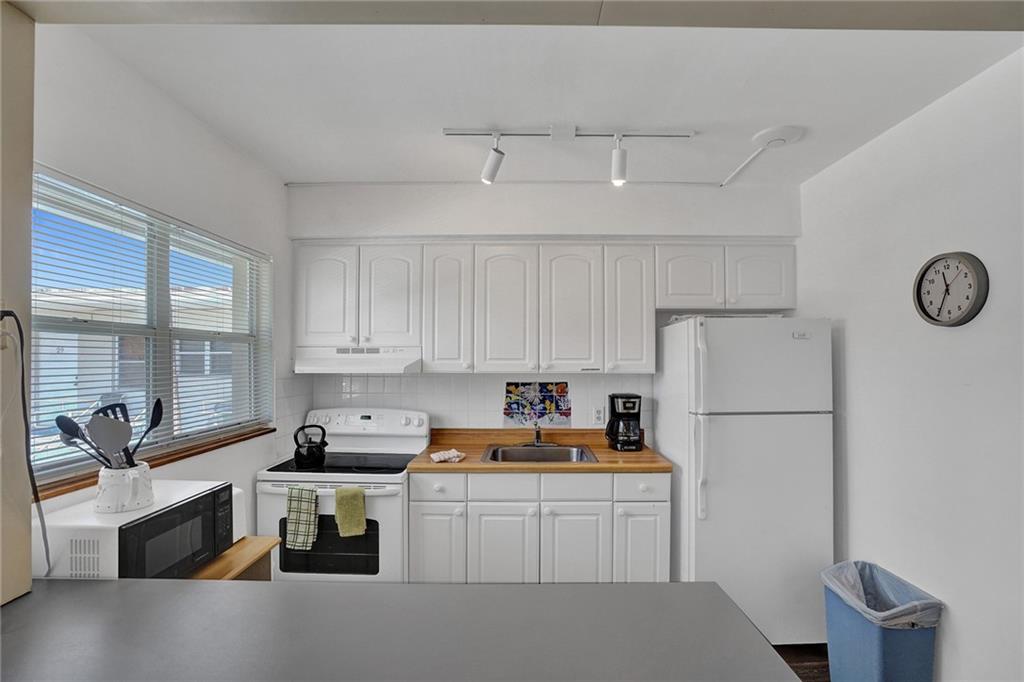 Holiday Isle Yacht Club - Residential