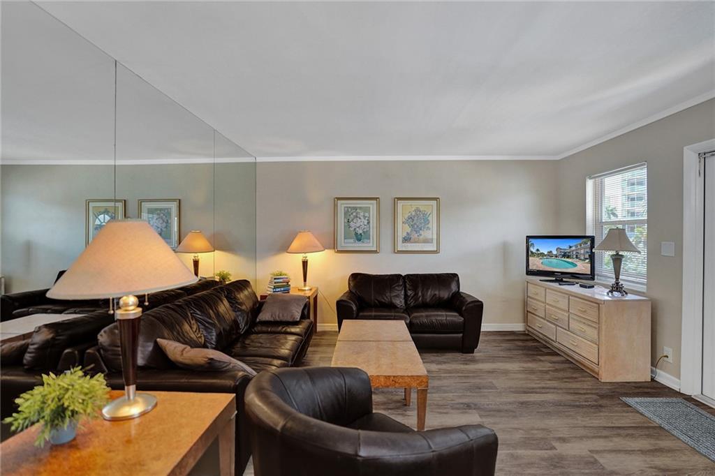 Holiday Isle Yacht Club - Residential