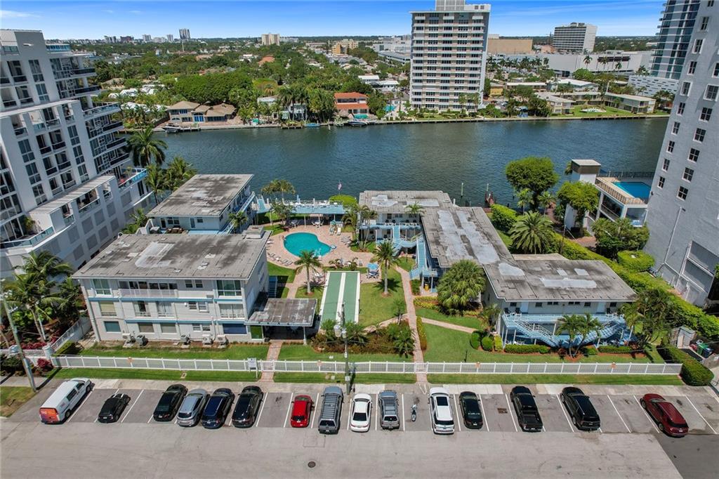 Holiday Isle Yacht Club - Residential