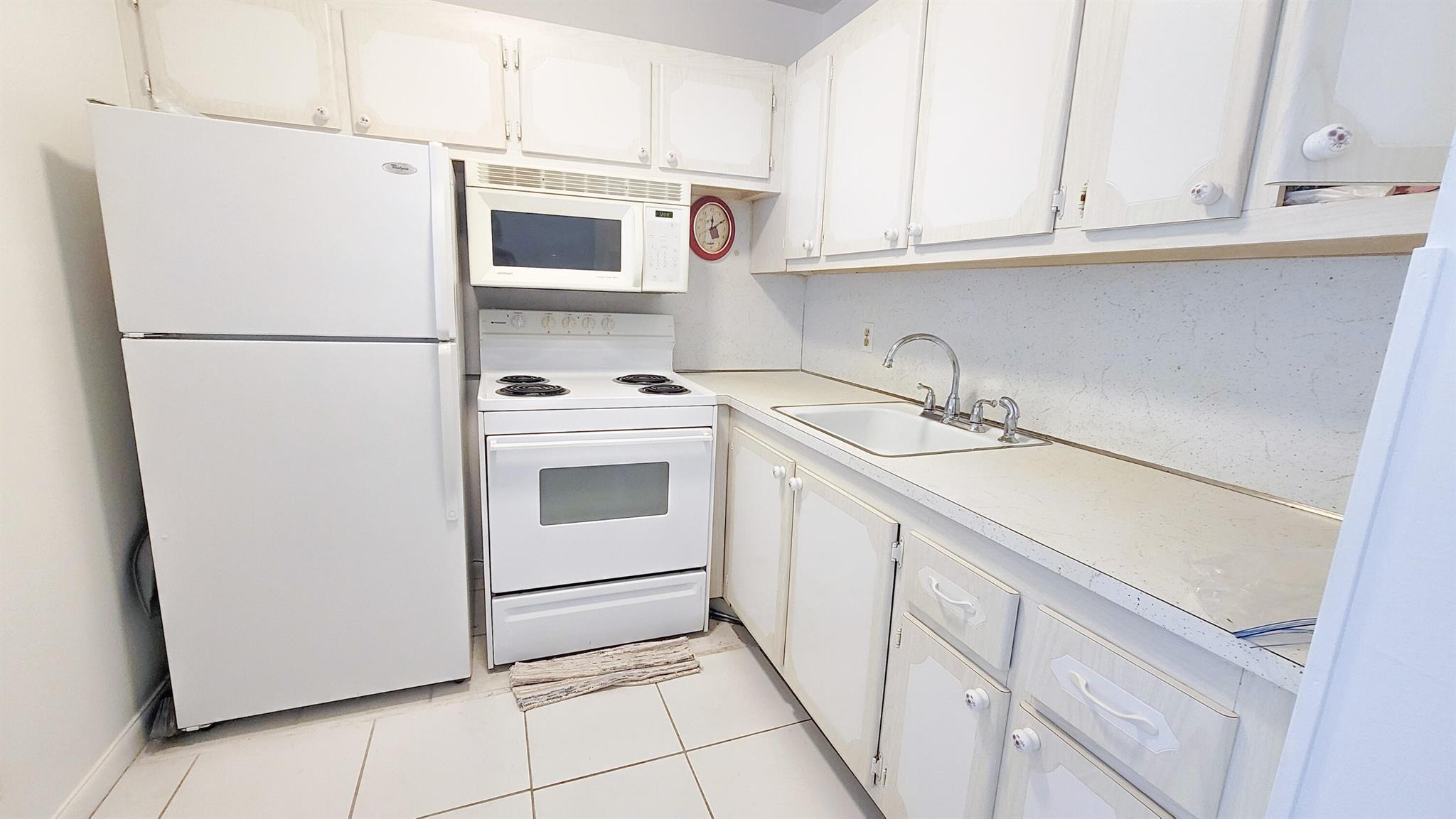 View photos, virtual tours, details... 319 Chatham P