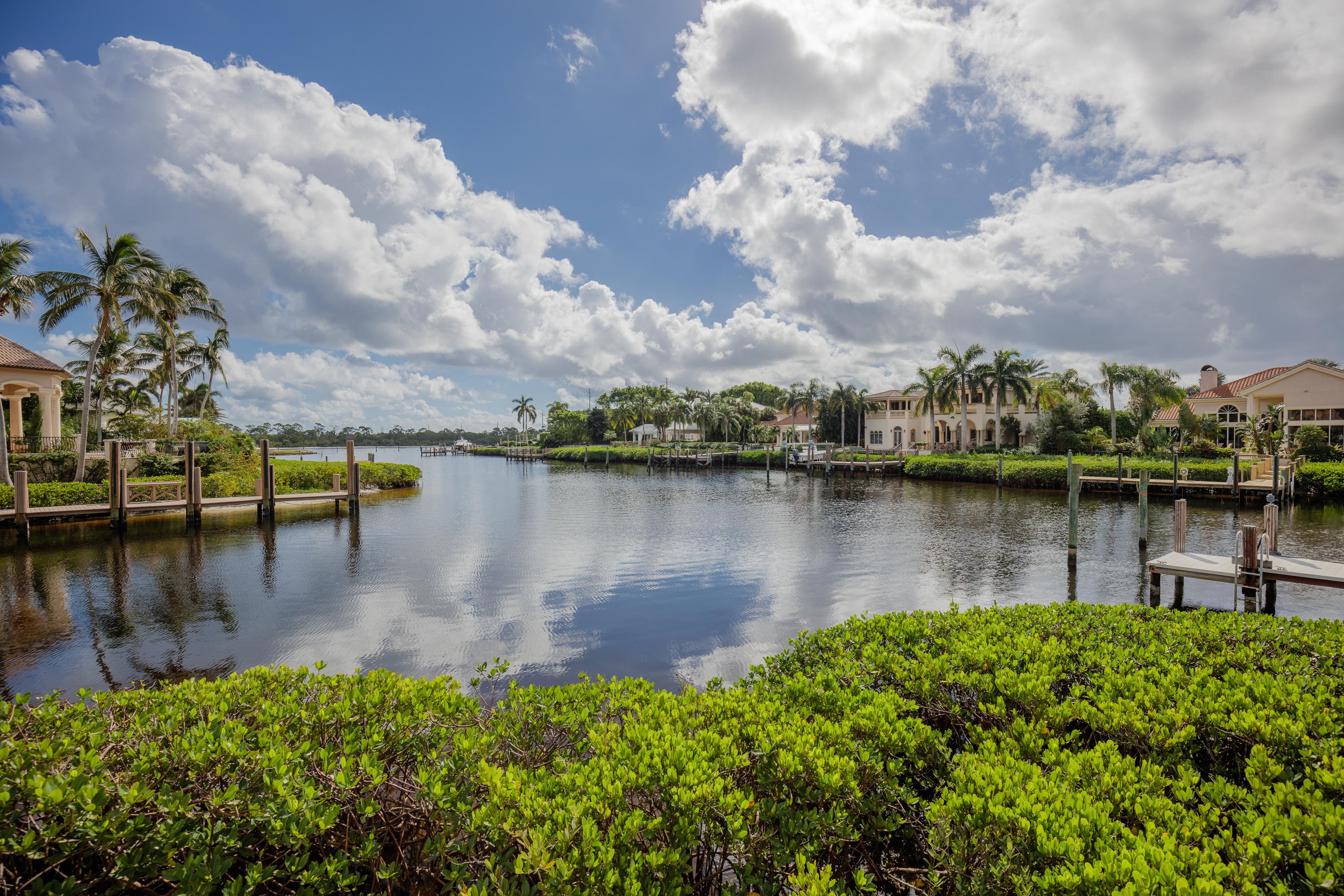 ADMIRALS COVE - Residential