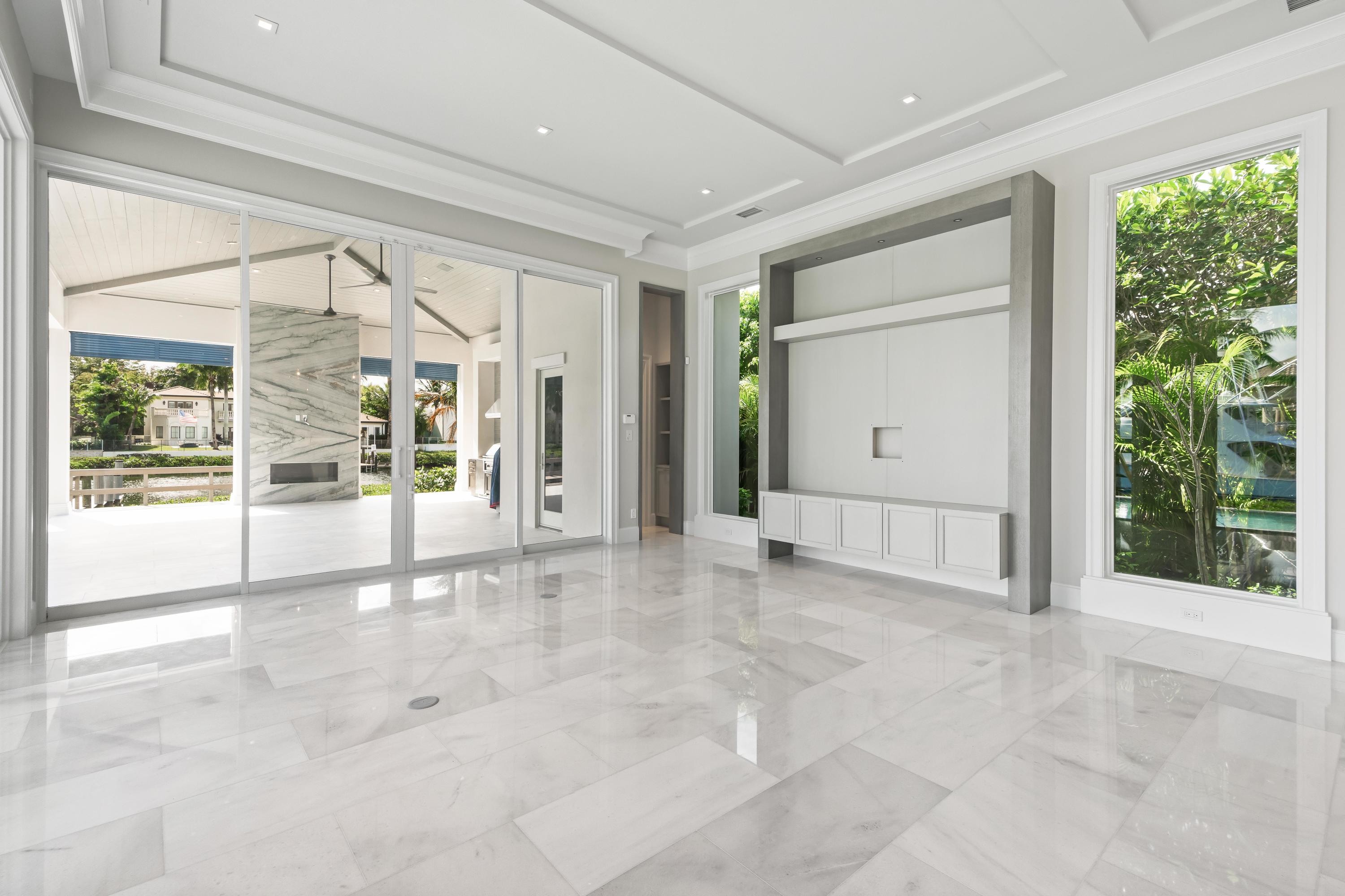 ADMIRALS COVE - Residential