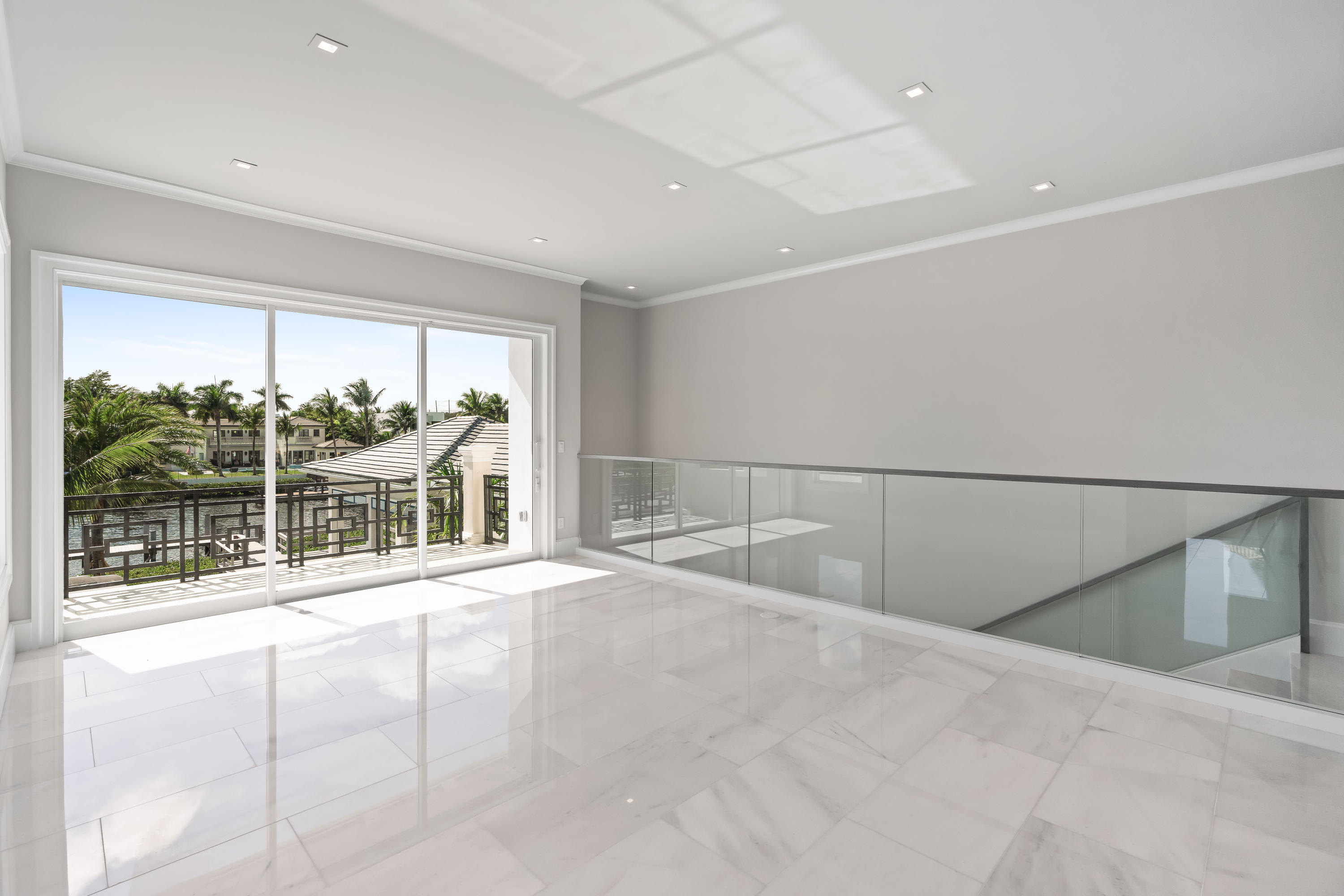 ADMIRALS COVE - Residential