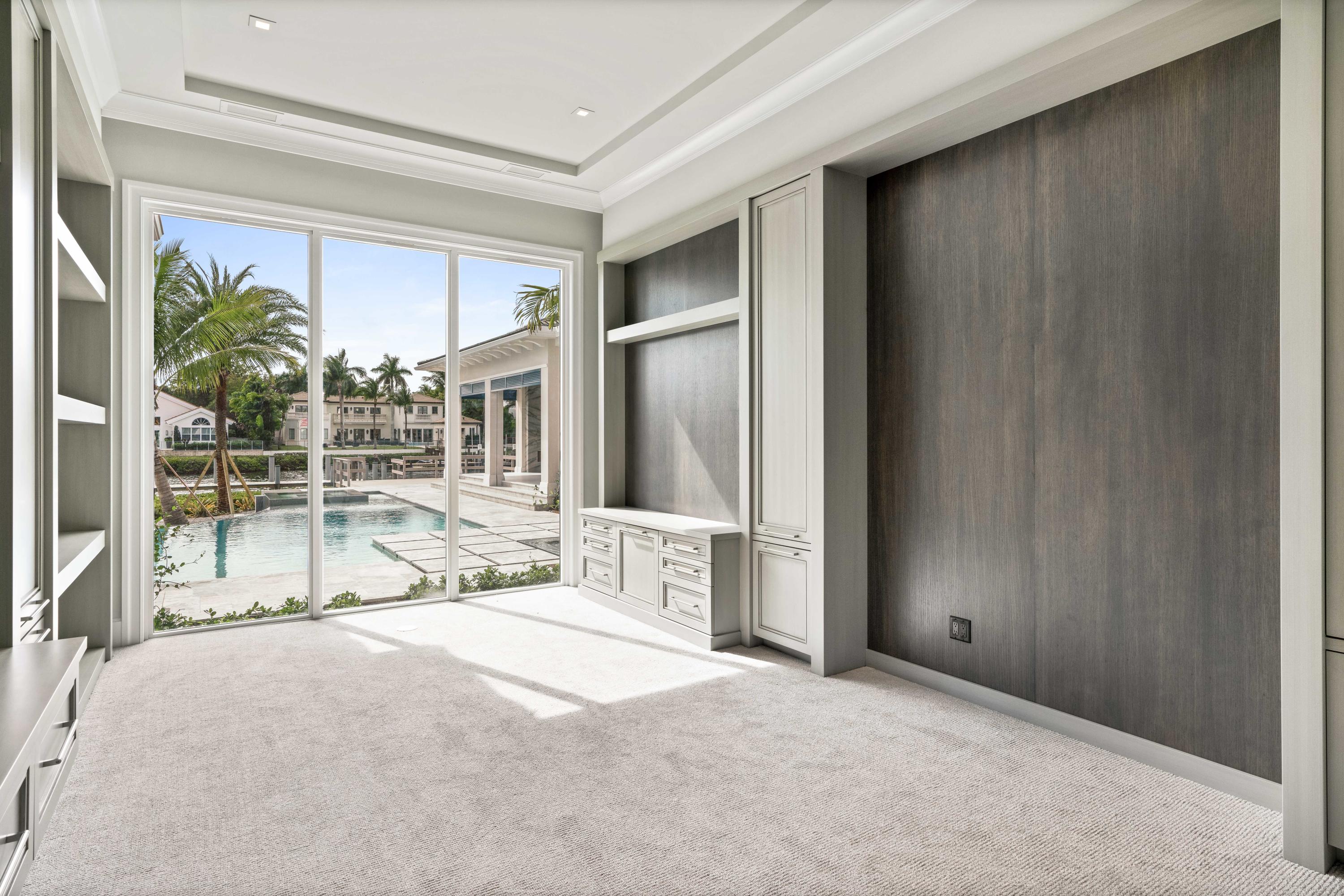 ADMIRALS COVE - Residential