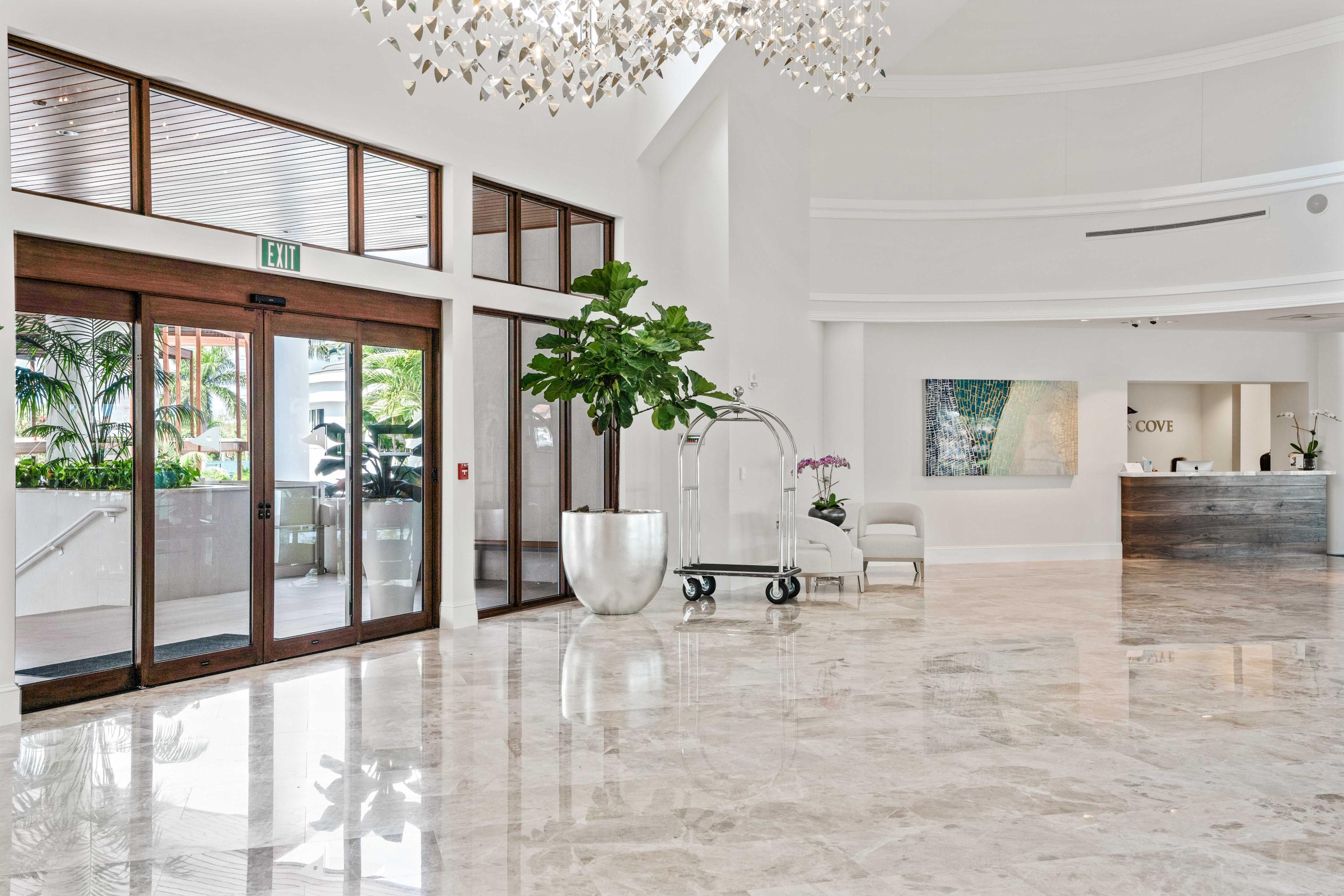 ADMIRALS COVE - Residential