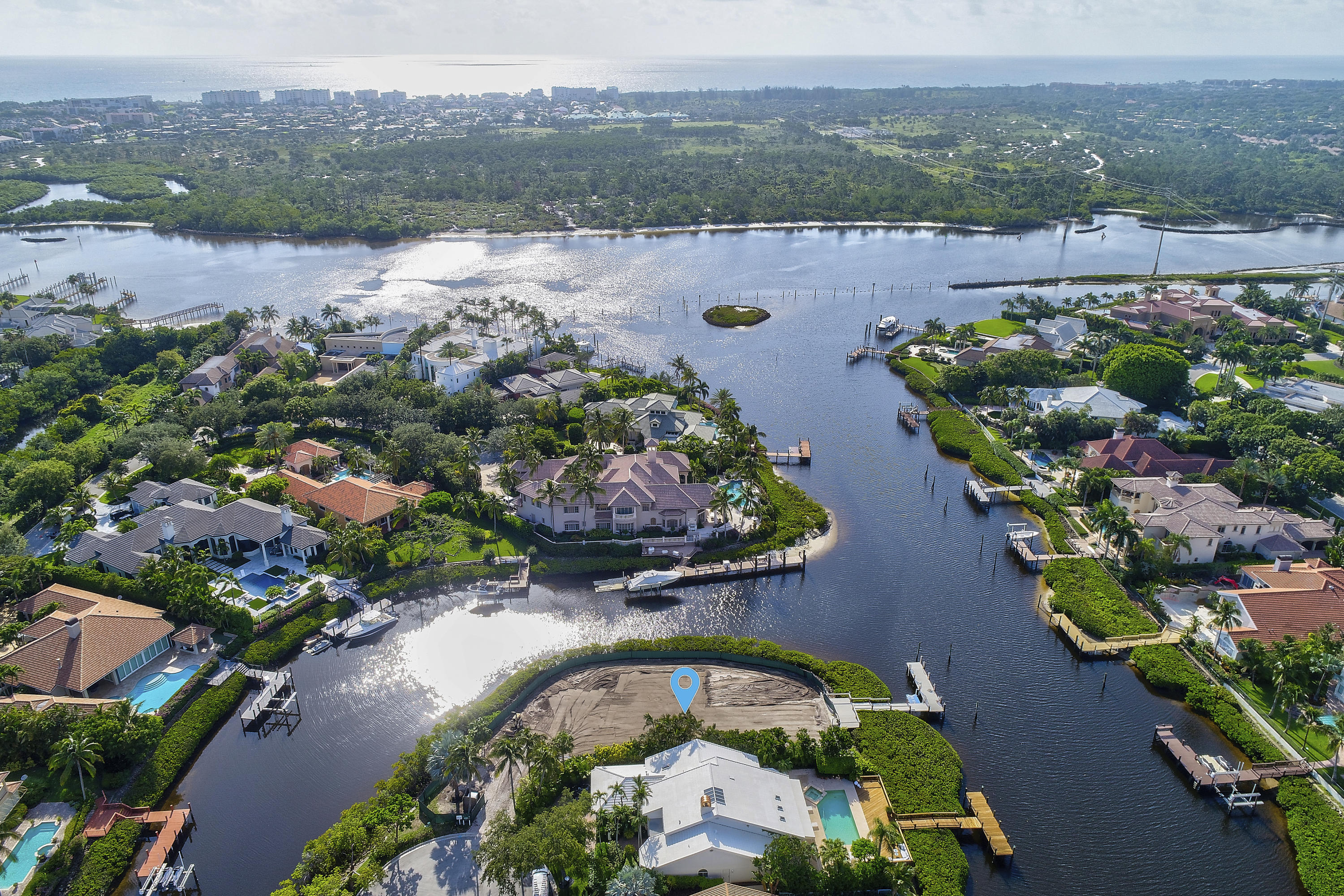 ADMIRALS COVE - Residential