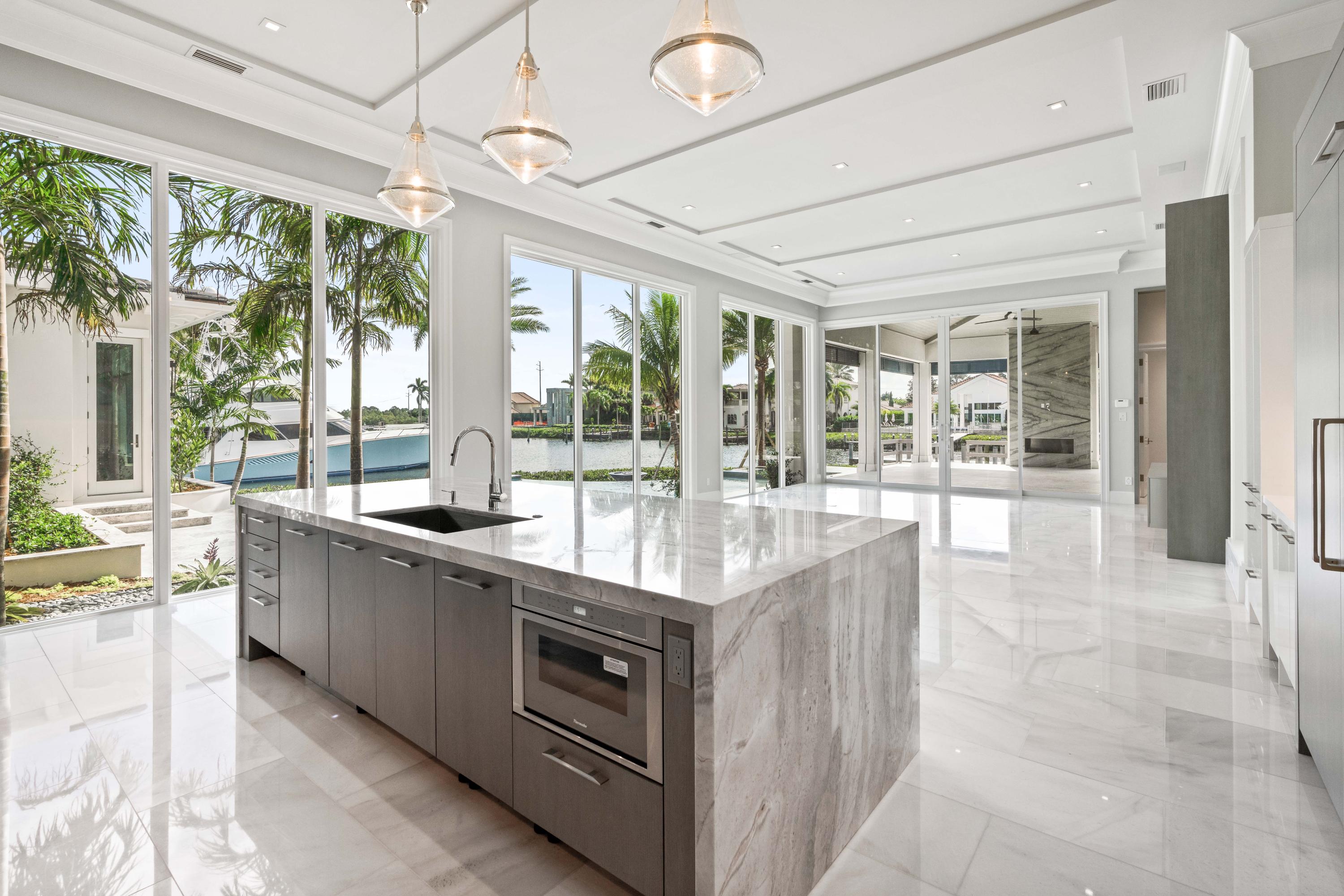 ADMIRALS COVE - Residential