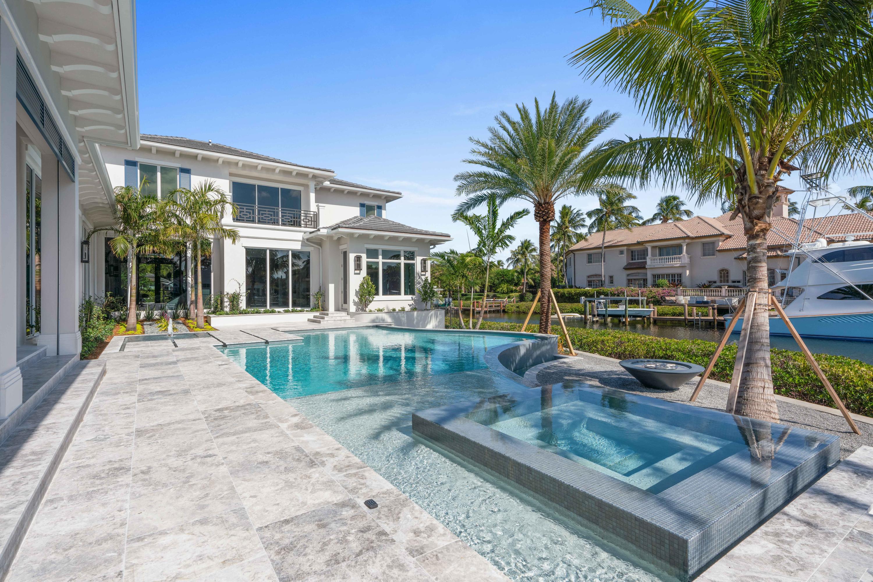 ADMIRALS COVE - Residential