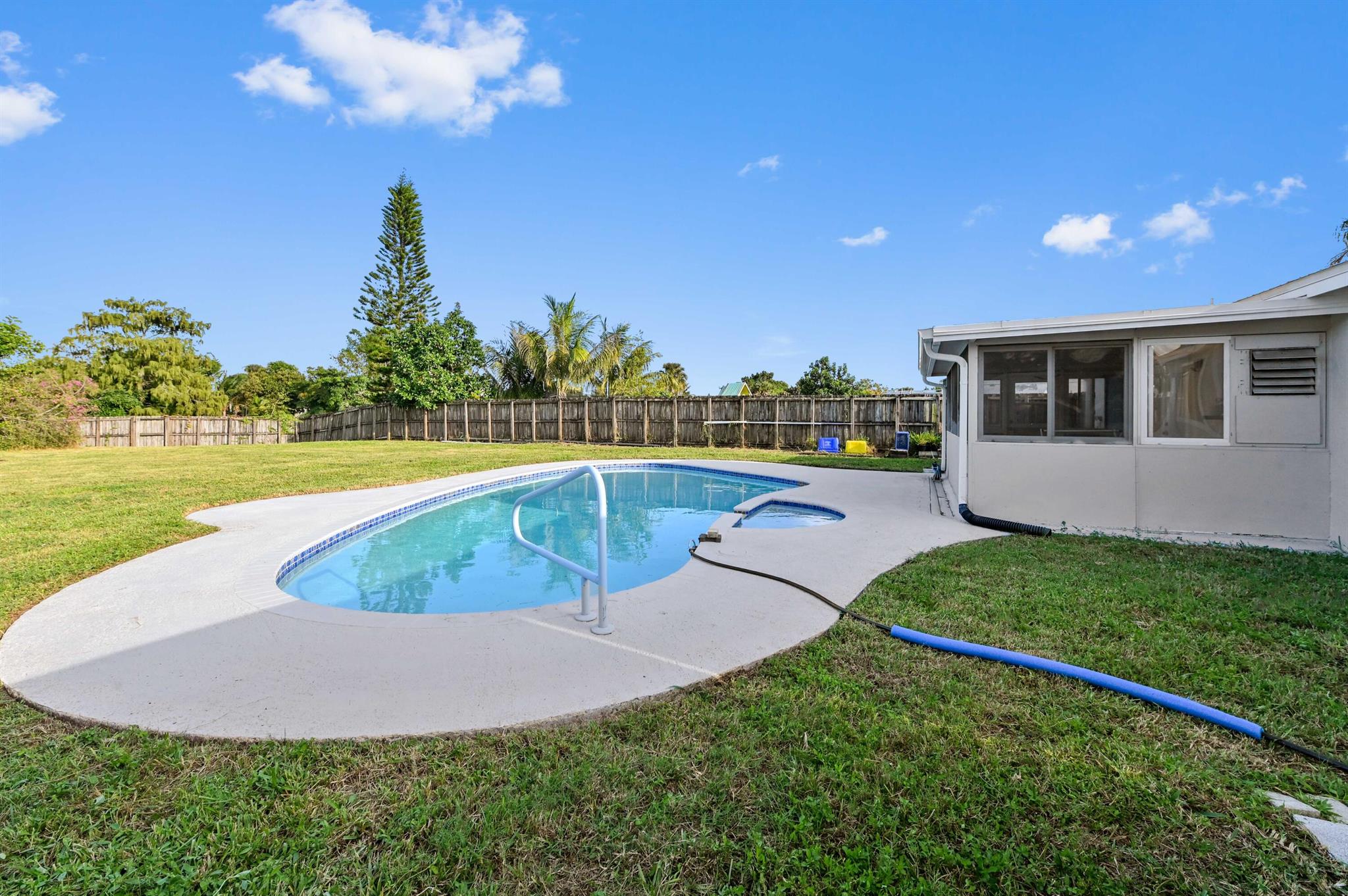 COUNTERPOINT ESTATES - Residential