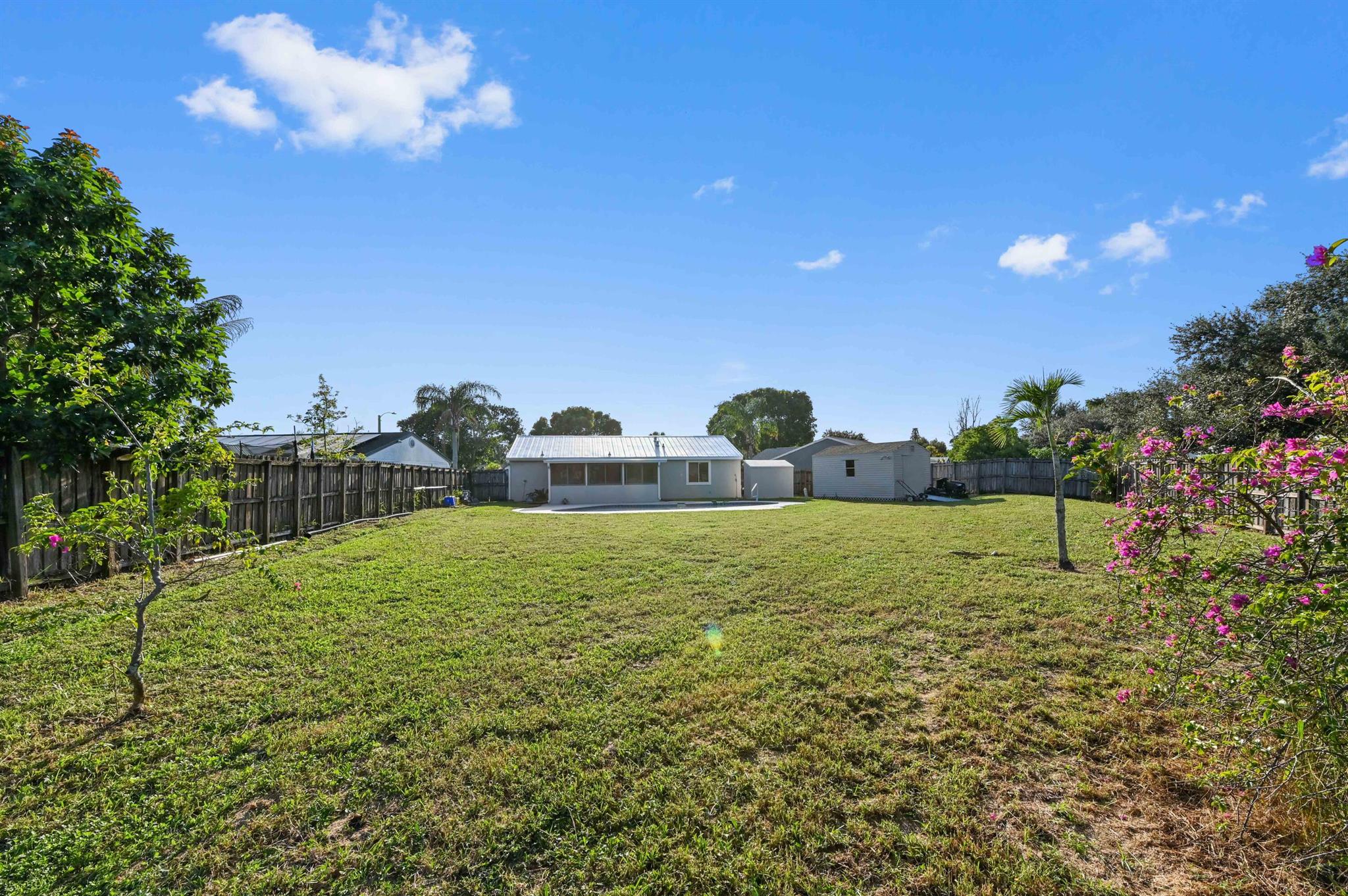 View photos, virtual tours, details... 1373 Elmbank Way