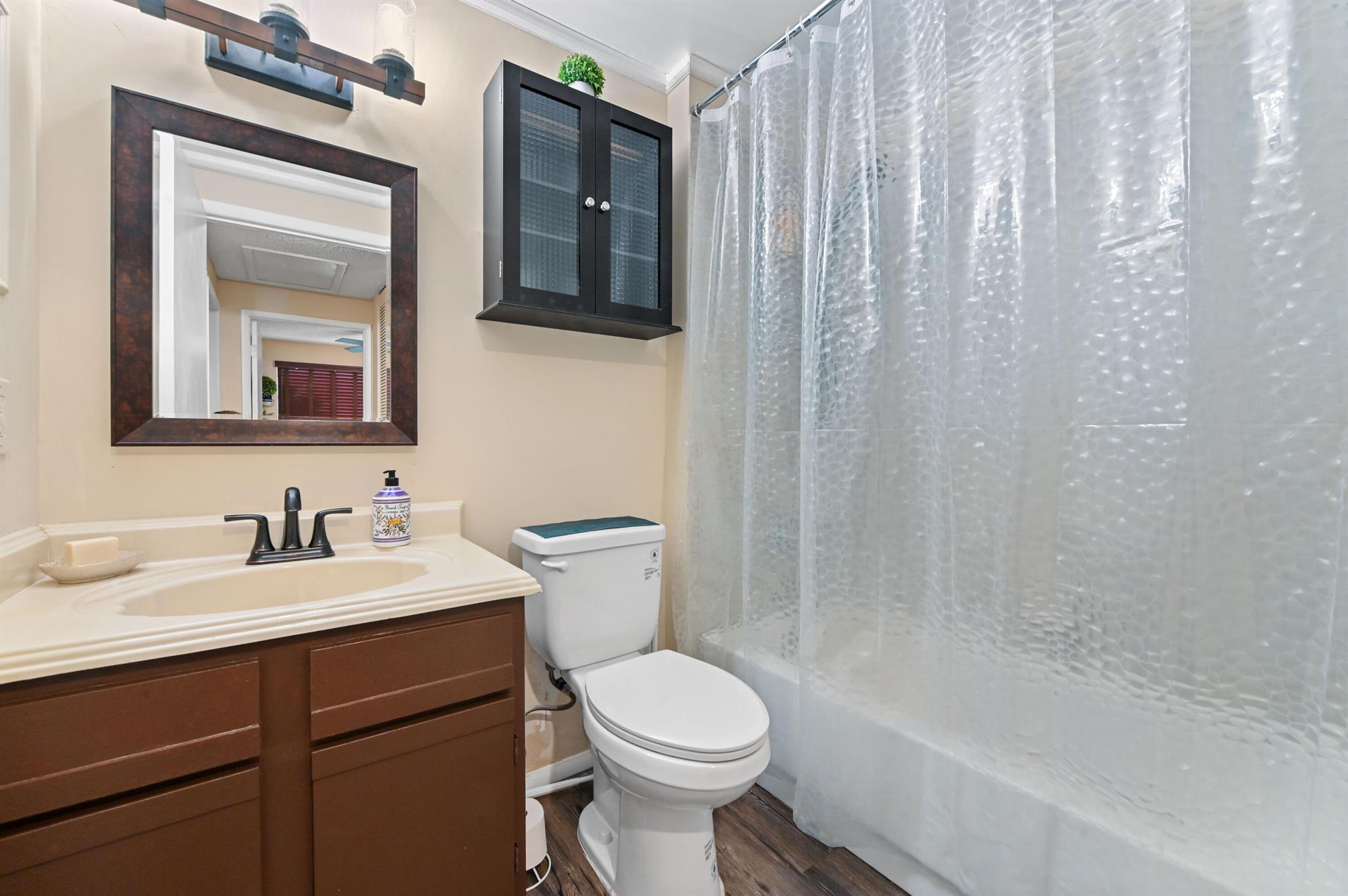 COUNTERPOINT ESTATES - Residential