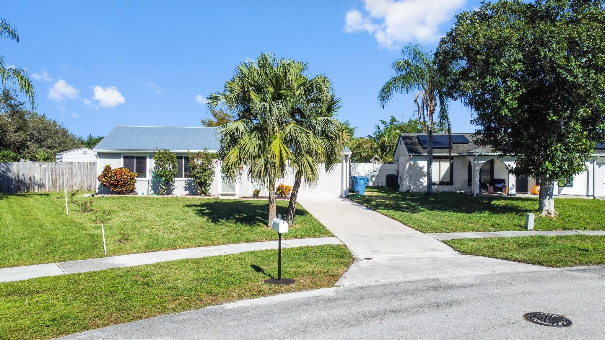 COUNTERPOINT ESTATES - Residential