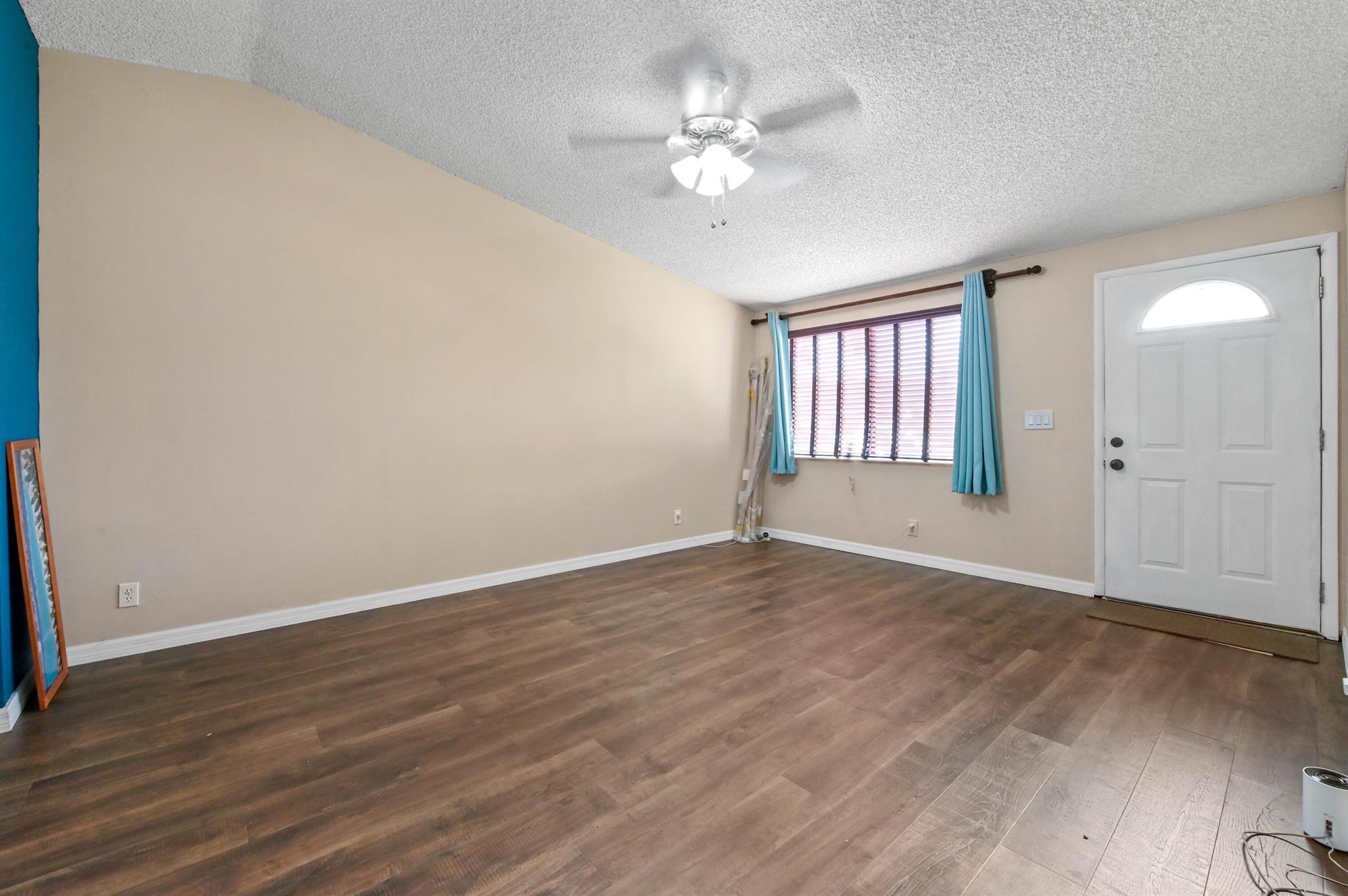 COUNTERPOINT ESTATES - Residential