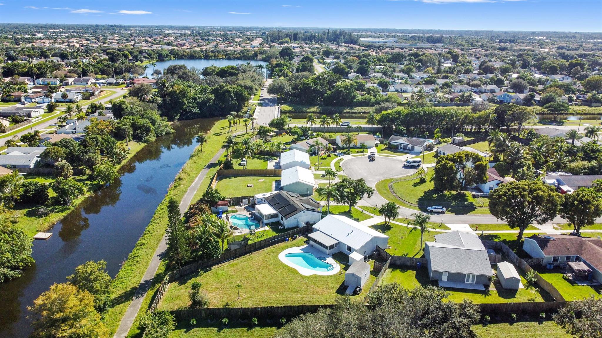 COUNTERPOINT ESTATES - Residential