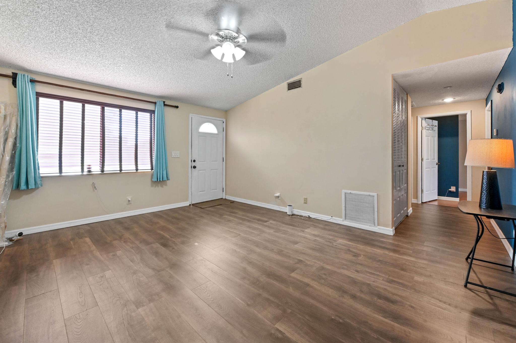 COUNTERPOINT ESTATES - Residential