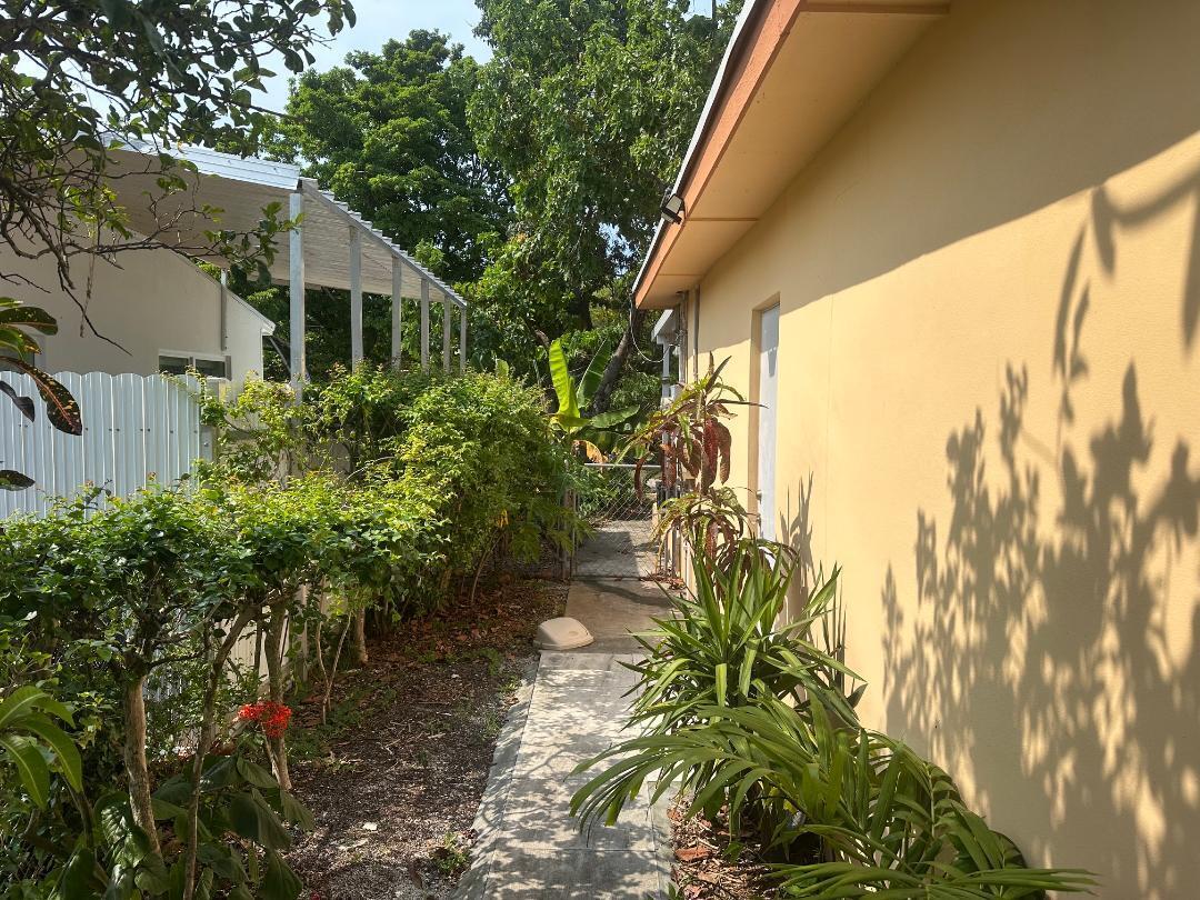 HILLSIDE - Residential