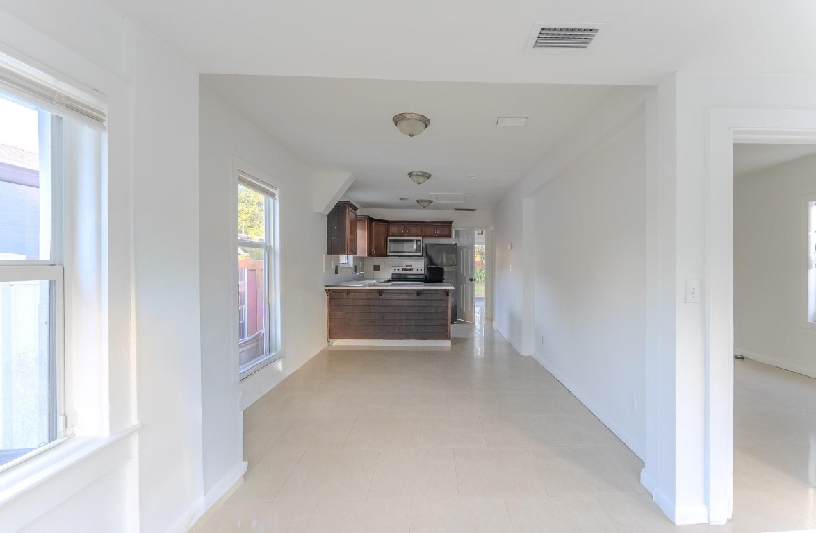 HOLLYWOOD LITTLE RANCHES - Residential