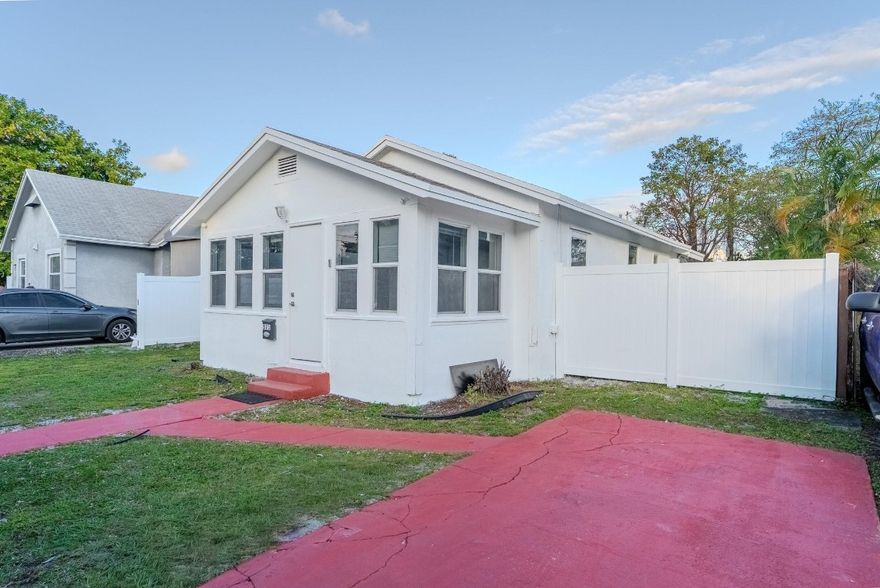 Beautifully remodeled home located in a prime location. This move-in-ready property features stylish upgrades throughout and offers a great-sized backyard perfect for entertaining, relaxing, or future additions. The spacious side areas provide ample room for parking multiple vehicles, a small boat, or extra storage. A rare combination of modern comfort, outdoor space, and versatility, all in an excellent location close to shopping, dining, and major roads.