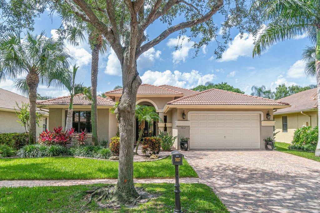 Photo of 7657 Via Grande, Boynton Beach, FL 33437 (MLS # R11012532)