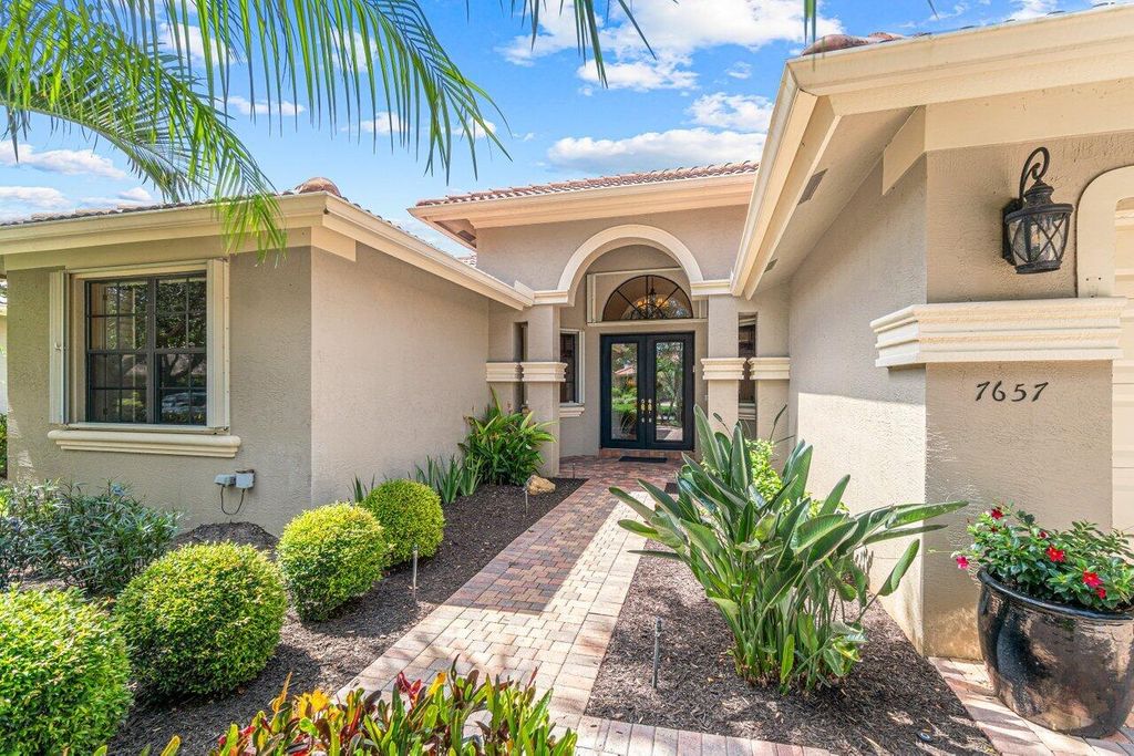 Photo of 7657 Via Grande, Boynton Beach, FL 33437 (MLS # R11012532)