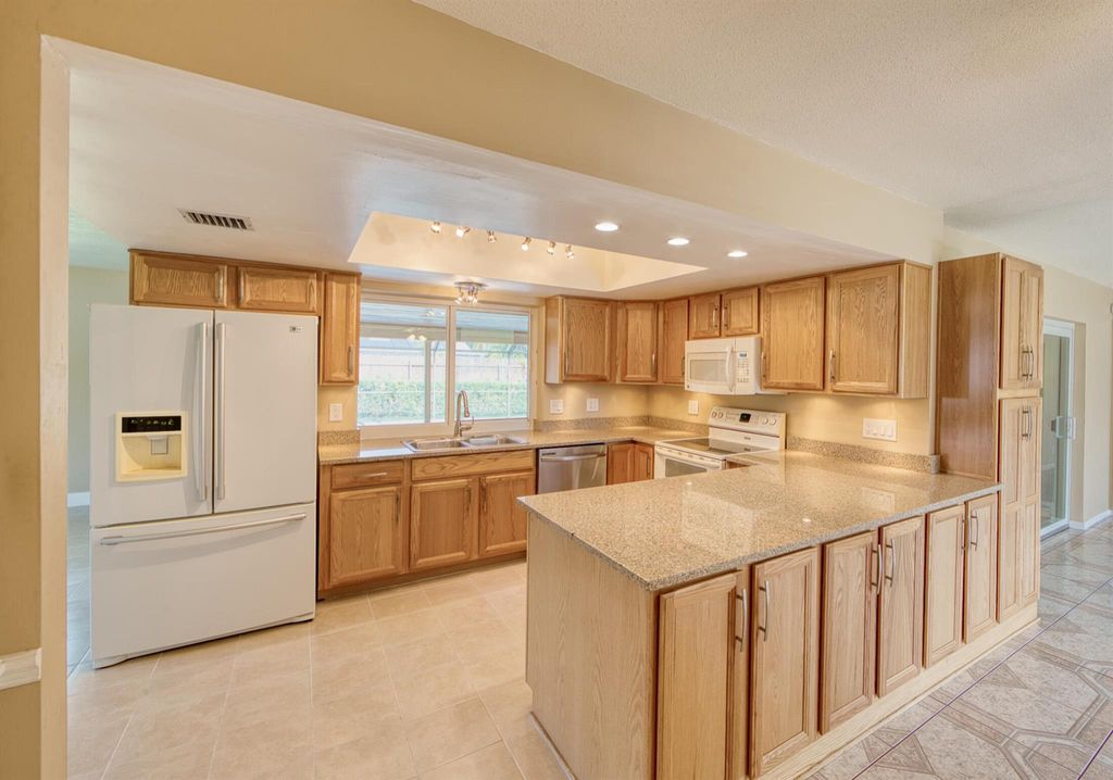 Photo of 219 SW 12th Avenue, Boynton Beach, FL 33435 (MLS # R11082977)